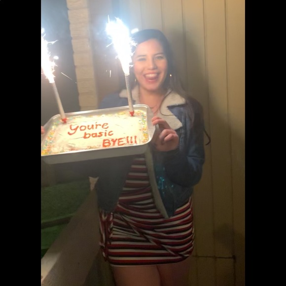 Meet your posher, Jordyn - Picture 7 of 16